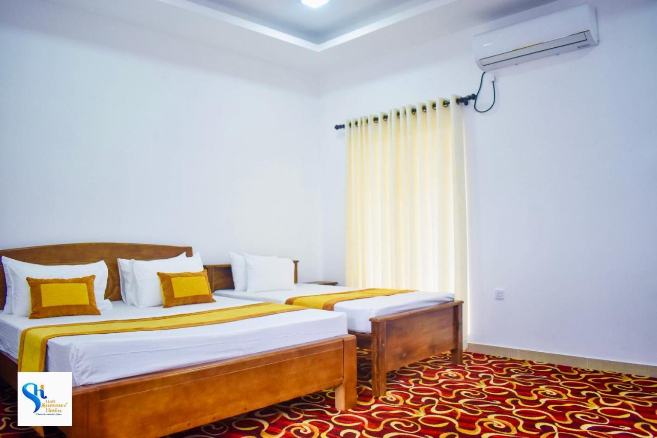 Hotel Summer Haven โปลอนนารูวา ภายนอก รูปภาพ