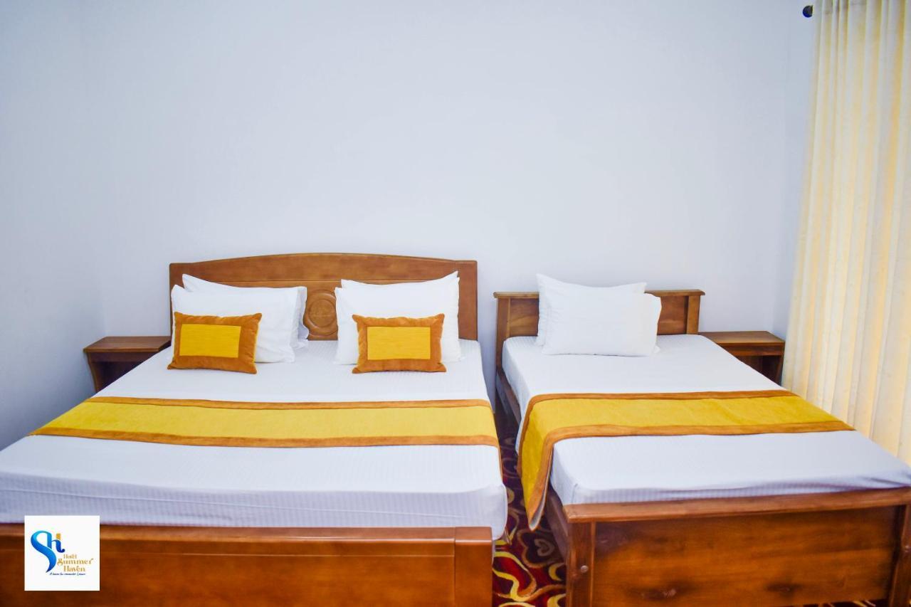 Hotel Summer Haven โปลอนนารูวา ภายนอก รูปภาพ