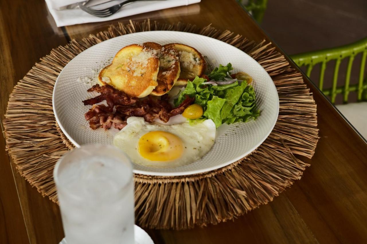 Hotel Summer Haven โปลอนนารูวา ภายนอก รูปภาพ